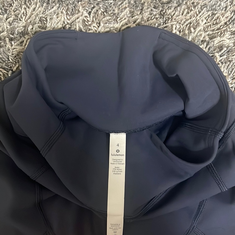 Lululemon wunder under